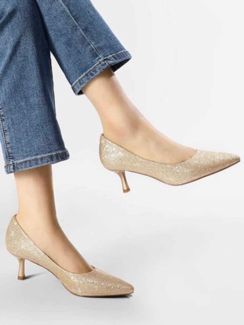 Mysoft Women's  Gold Pumps 2 inch Kitten Heel Closed Toe NWOT size 8